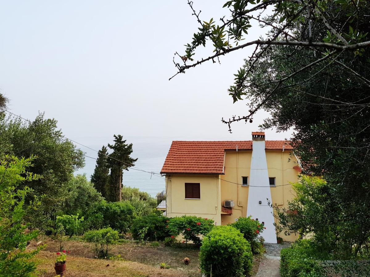 Stefanos Apartments By Sv Alians Agios Gordios  Buitenkant foto