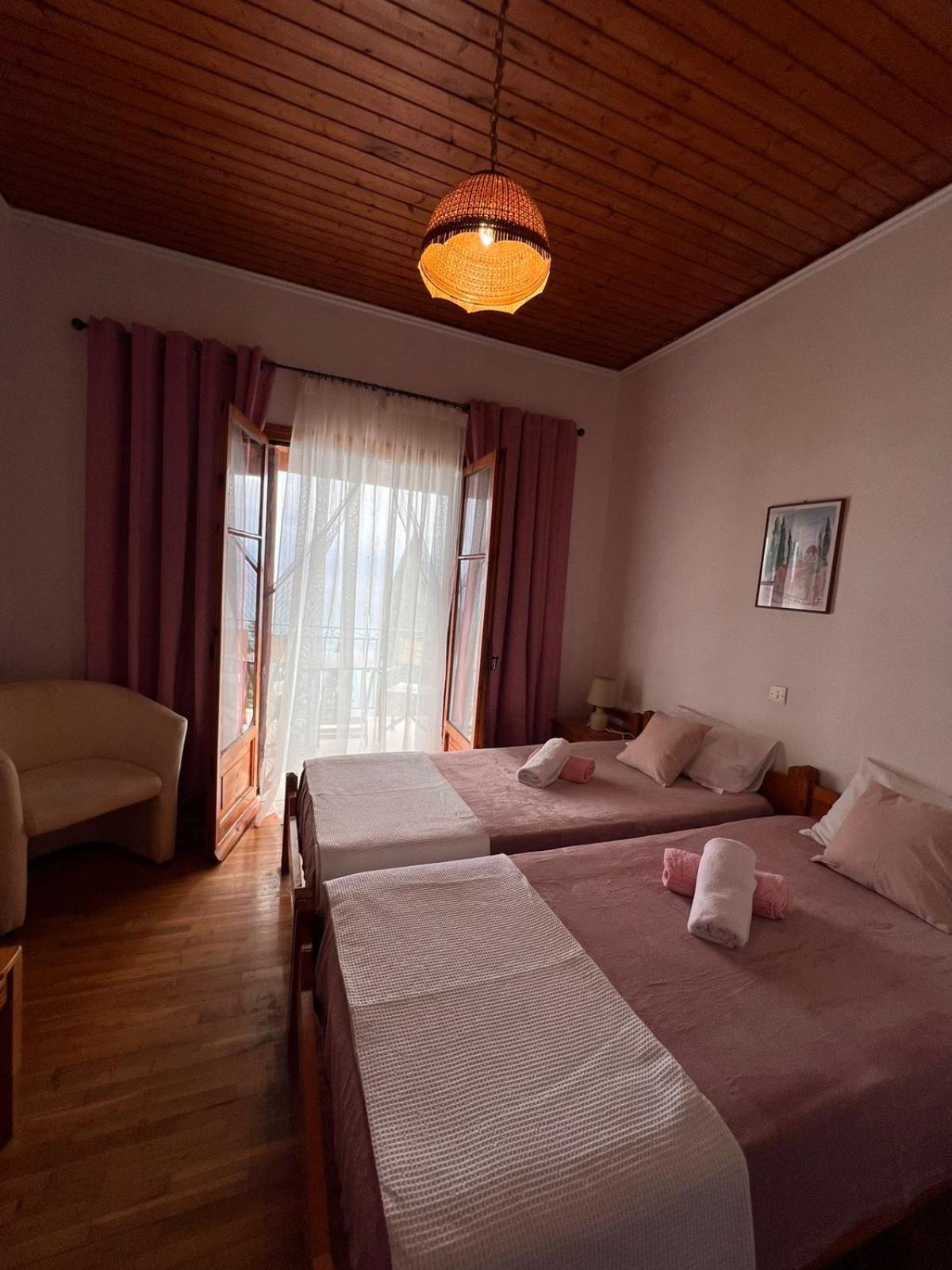 Stefanos Apartments By Sv Alians Agios Gordios  Buitenkant foto